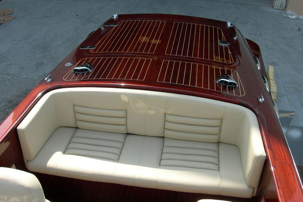 Classic 8.5m runabout dashboard detail