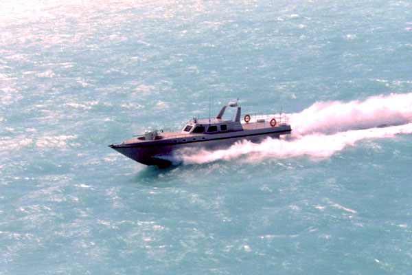 18m patrol boat drive